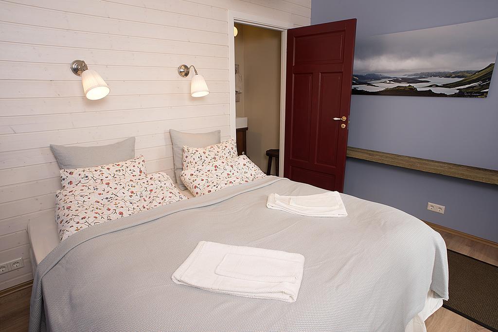 Hrifunes Guesthouse Extérieur photo