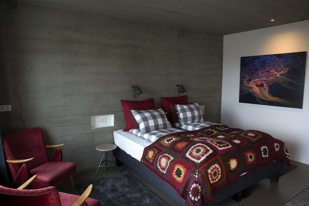 Hrifunes Guesthouse Extérieur photo